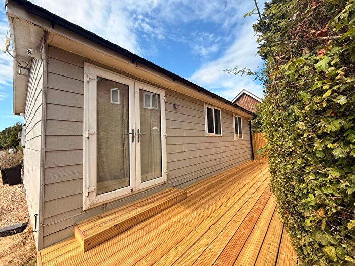 2 Bedroom Park Home To Rent In Golden Cross Park, Golden Cross, BN27