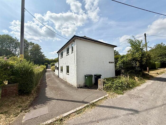 4 Bedroom Detached House For Sale In The Street, Bishop's Cannings, Devizes, SN10