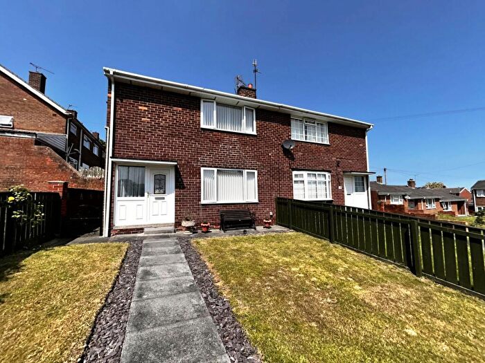 2 Bedroom Semi-Detached House For Sale In Creslow, Gateshead, Tyne And Wear, NE10