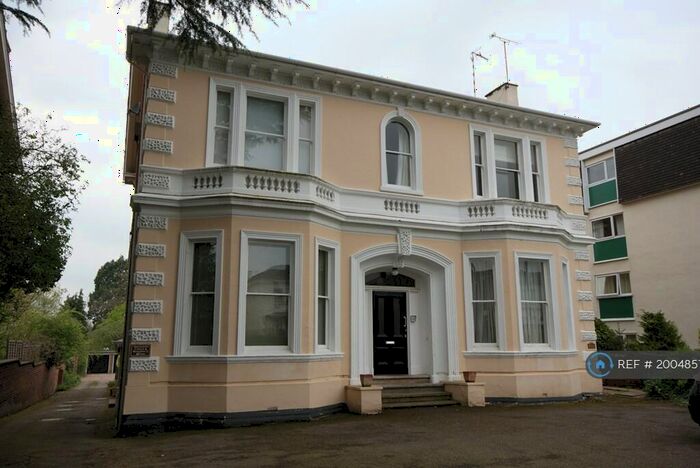 2 Bedroom Flat To Rent In Thurmaston Court, Leamington Spa, CV32