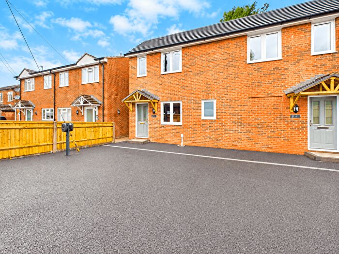 1 Bedroom Flat To Rent In Henley Wood Road, Earley, RG6