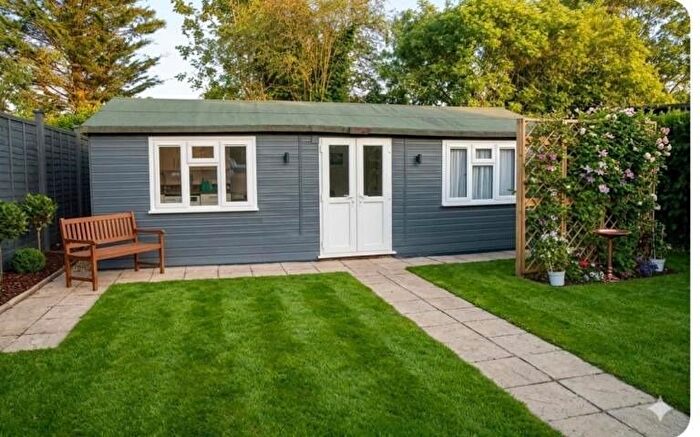 Studio To Rent In Long Drive, Ruislip, HA4