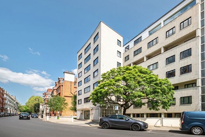 1 Bedroom Flat To Rent In Palace Gate, London, W8