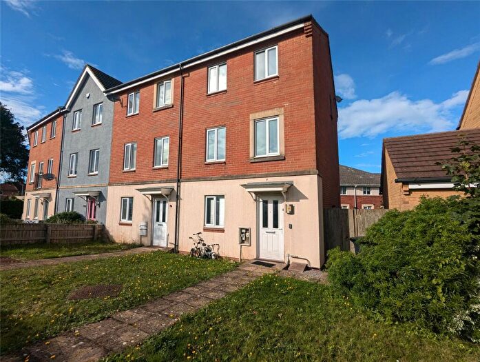 4 Bedroom End Of Terrace House To Rent In Sheridan Road, Bristol, Somerset, BS7