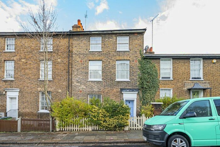 1 Bedroom Terraced House To Rent In Woodhill, London, SE18