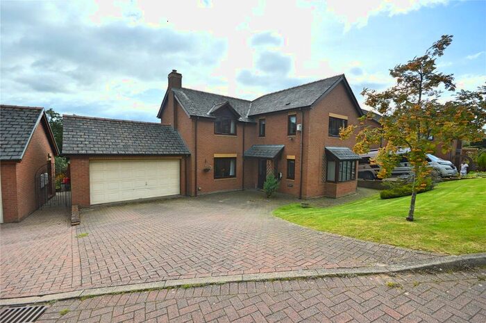 5 Bedroom Detached House For Sale In Bramble Close, Llanllwchaiarn, Newtown, Powys SY16