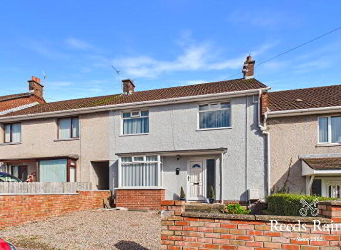 4 Bedroom Mid Terraced House For Sale In Glenkeen Avenue, Carrickfergus, BT38