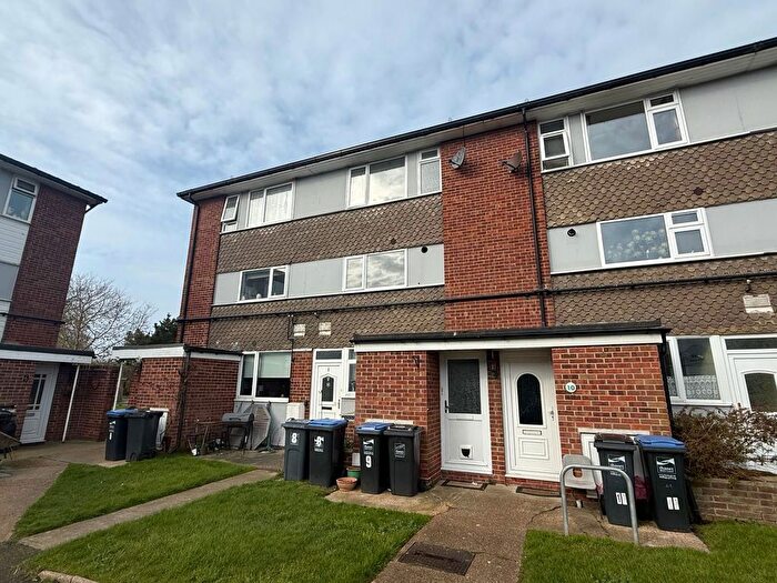 2 Bedroom Maisonette For Sale In Magdalen Court, Broadstairs, CT10