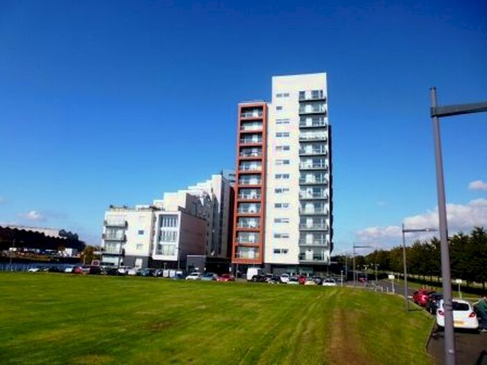 2 Bedroom Flat To Rent In Glasgow Harbour Terraces, Glasgow, G11