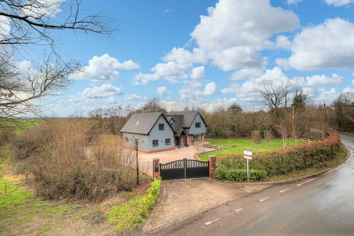 5 Bedroom Detached House For Sale In Harlow Road, Moreton, CM5