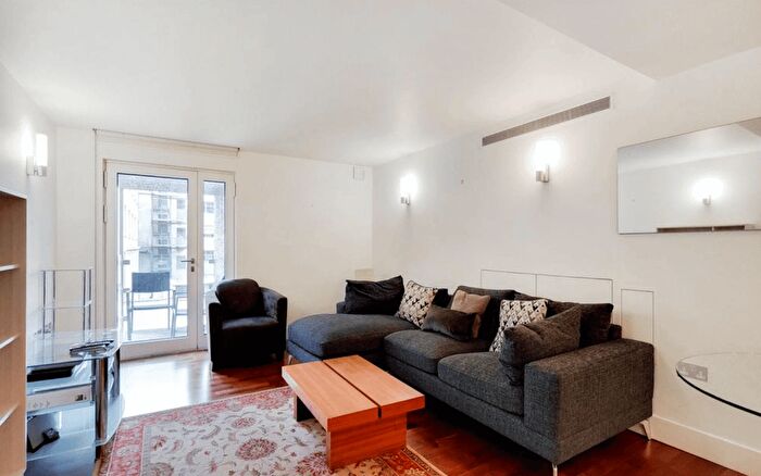 2 Bedroom Flat To Rent In Weymouth Street, Marylebone, London, W1W