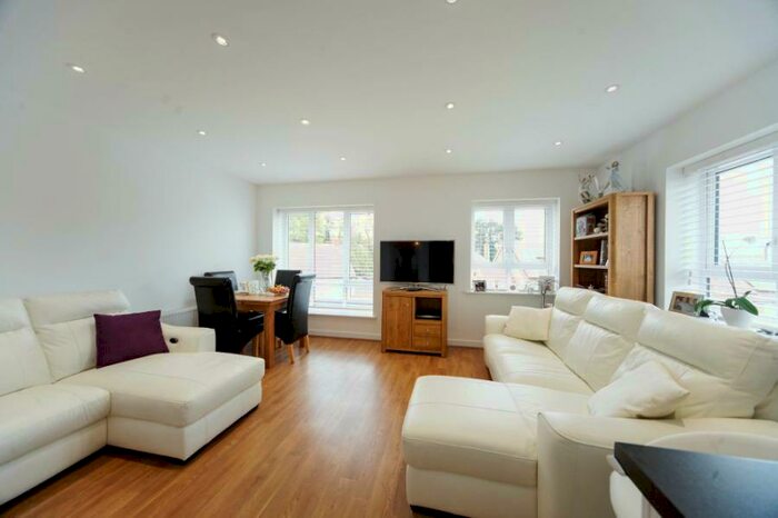 1 Bedroom Apartment To Rent In Damson Way, Carshalton Beeches, SM5