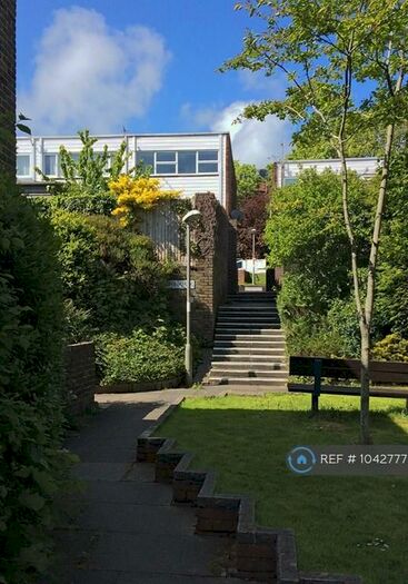 2 Bedroom Semi-Detached House To Rent In Bishops Drive, Lewes, BN7