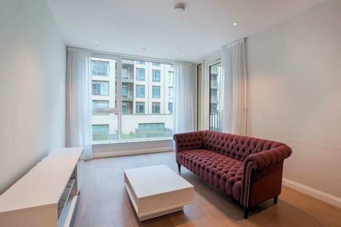 2 Bedroom Apartment To Rent In Phoenix Court, Kennington Lane, London, SE11