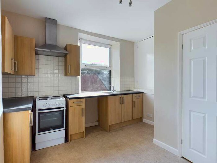 1 Bedroom Studio Flat To Rent In Alexandra Road Torquay, TQ1