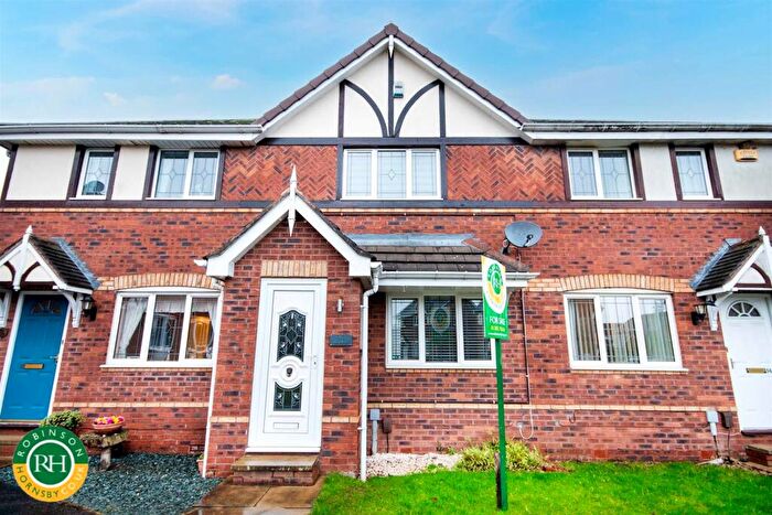 2 Bedroom Town House For Sale In Castledine Court, Balby, Doncaster, DN4