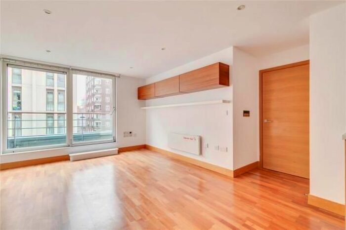 3 Bedroom Flat To Rent In Page Street, London, SW1P