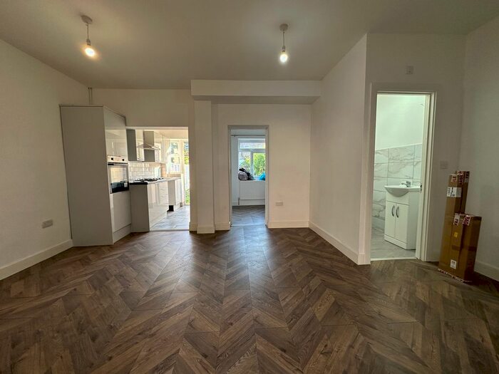3 Bedroom Terraced House To Rent In Alexandra Road, London, E6