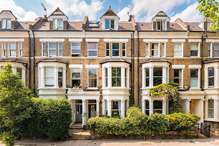2 Bedroom Flat To Rent In Matheson Road, West Kensington, W14