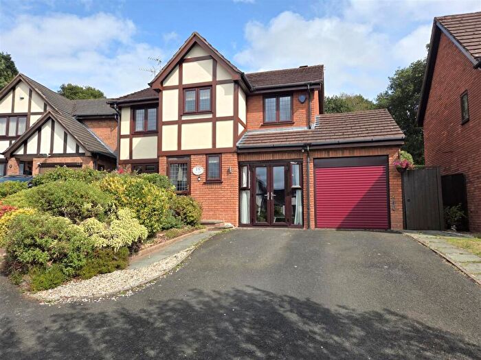 4 Bedroom Detached House For Sale In Hopton Drive, Kidderminster, DY10