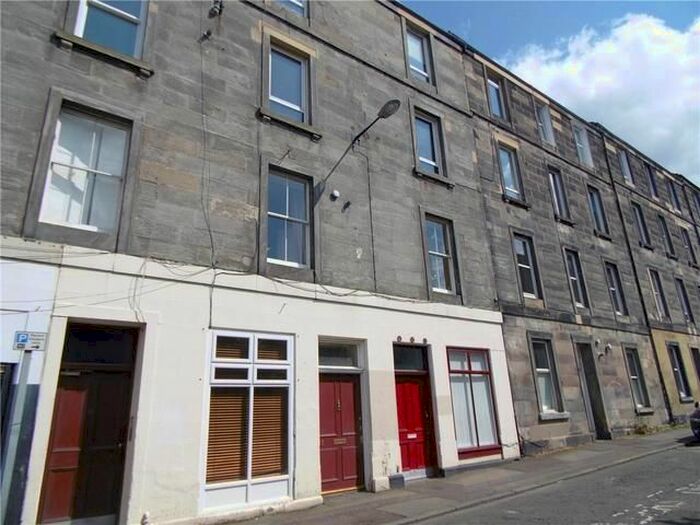 2 Bedroom Flat To Rent In West Montgomery Place, Hillside, Edinburgh, EH7