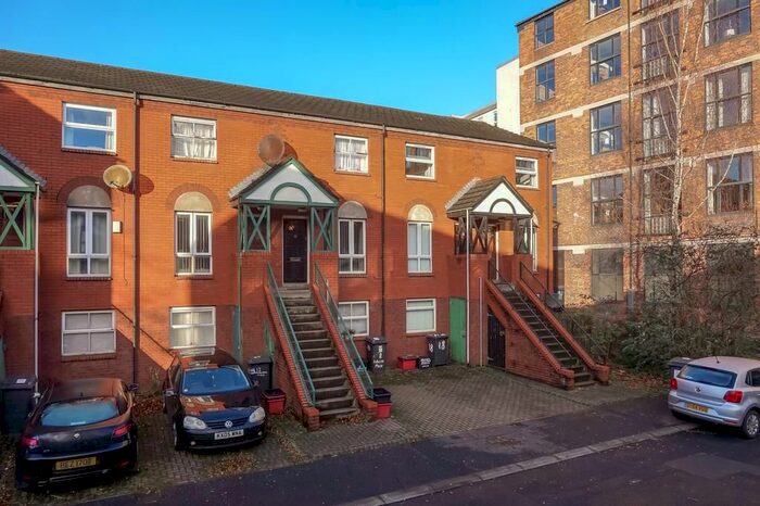 2 Bedroom Flat To Rent In Ashburne Place, Belfast, BT7