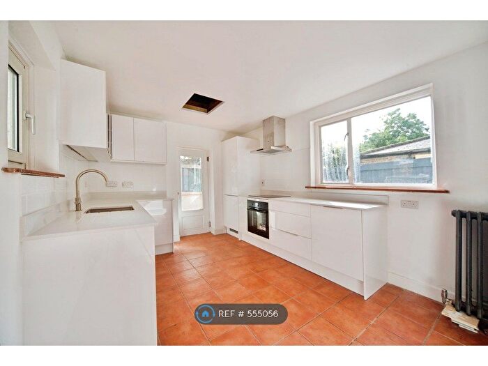 2 Bedroom Flat To Rent In Alexandra Road, London, N8