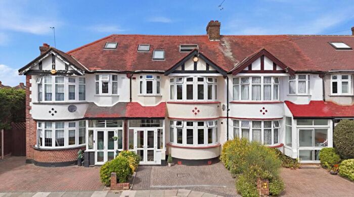 5 Bedroom Terraced House For Sale In Clovelly Gardens, Bush Hill Park, EN1