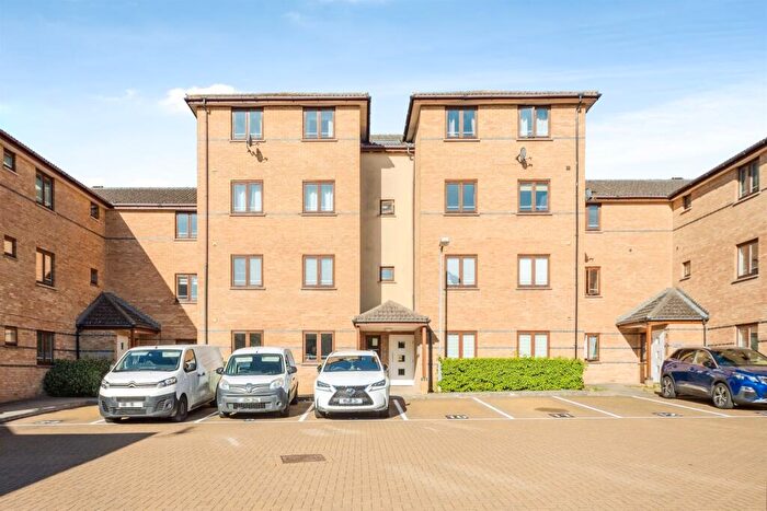 2 Bedroom Apartment For Sale In Marine Court, Leadenhall, Milton Keynes, MK6
