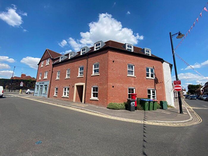 2 Bedroom Flat To Rent In Elizabeth House, High Street, Thatcham, RG19
