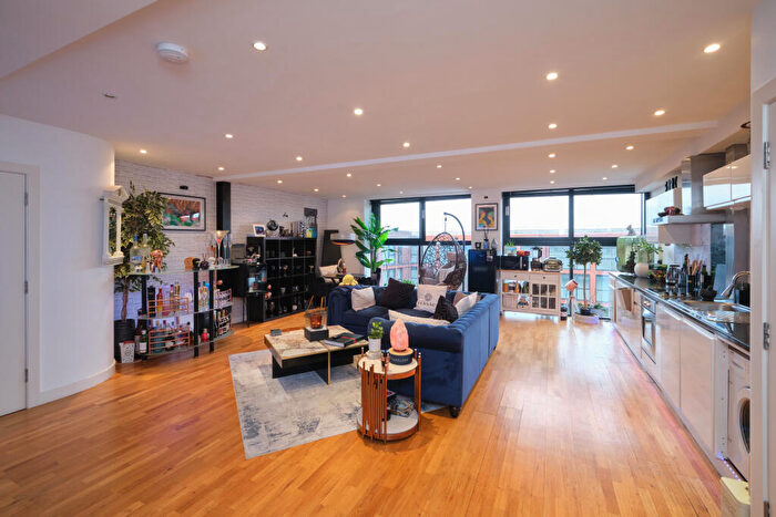 2 Bedroom Apartment For Sale In Tenby Street, Birmingham, B1