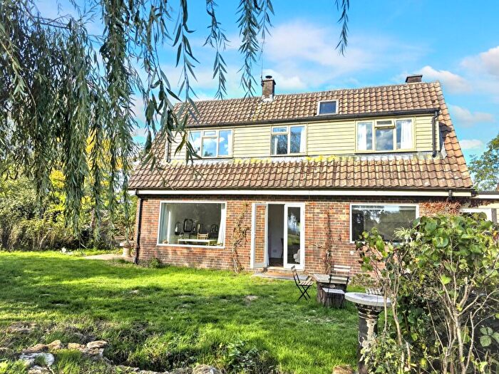 4 Bedroom Link Detached House For Sale In Hoathly Hill, East Grinstead, RH19
