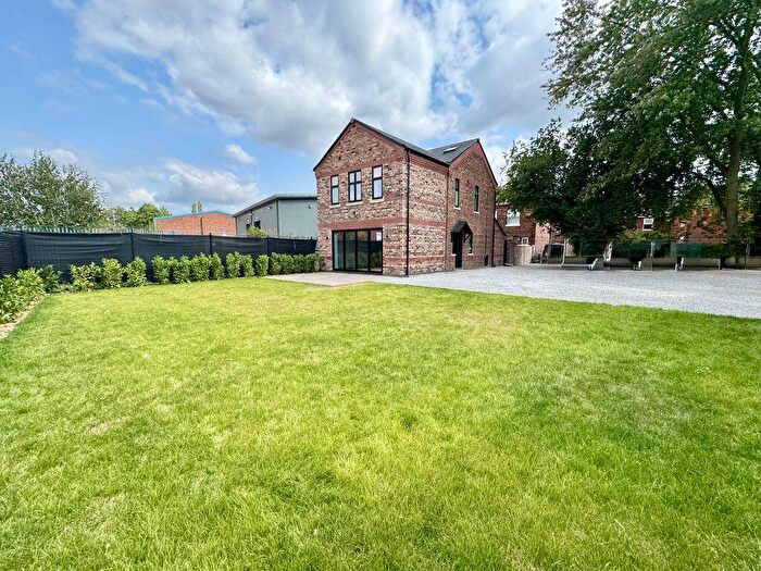 3 Bedroom House To Rent In Station Road, Holmes Chapel, CW4