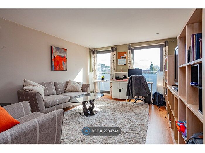 1 Bedroom Flat To Rent In High Street, Slough, SL1