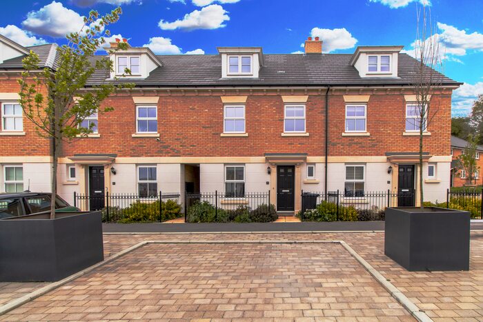 4 Bedroom Terraced House To Rent In Emmeline Avenue, Weldon, Swanscombe, Kent, DA10