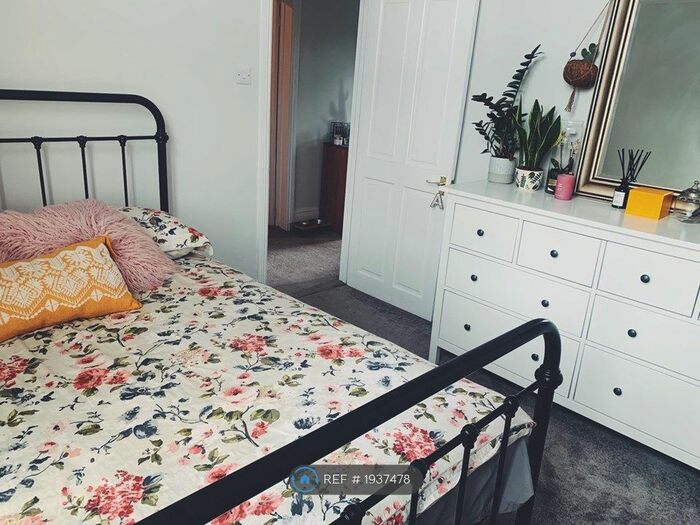 2 Bedroom Flat To Rent In Tunbridge Wells, Tunbridge Wells, TN4