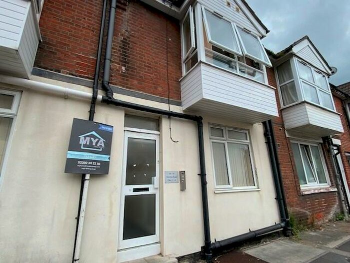 1 Bedroom Flat To Rent In Victoria Road, Southampton, Hampshire, SO19
