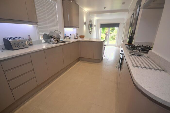 1 Bedroom Detached House To Rent In Kendrick Road, Reading, Berkshire, RG1