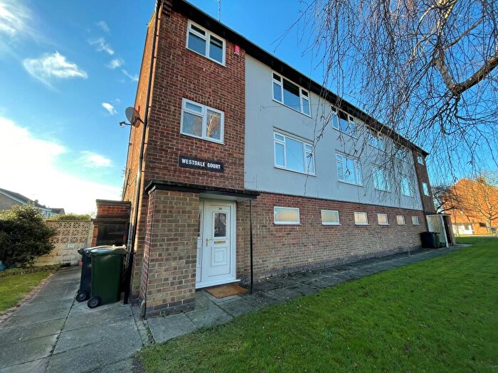 2 Bedroom Flat To Rent In Westdale Court, NG4
