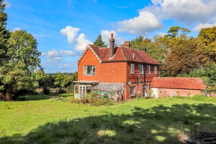 4 Bedroom Farmhouse For Sale In London Road, Hurst Green, TN19
