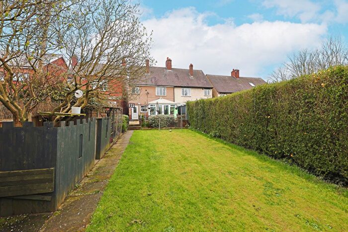 3 Bedroom Semi Detached House For Sale In Avenue Road, Whittington Moor, Chesterfield, S41