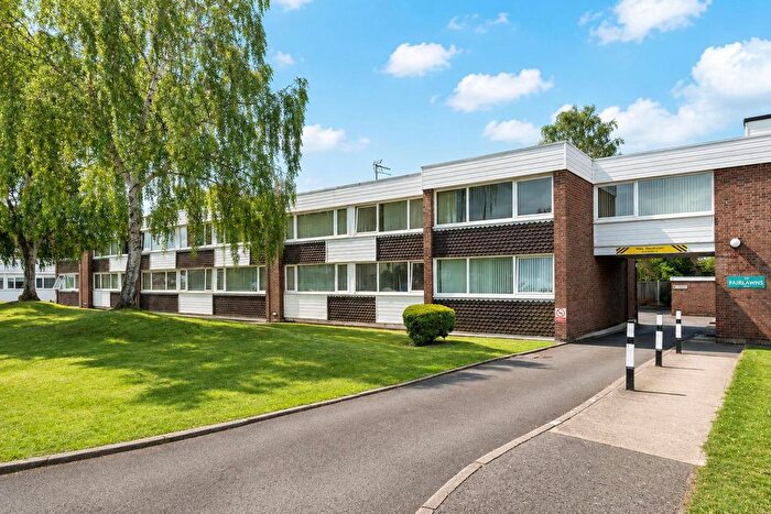 2 Bedroom Flat For Sale In Fairlawns, Tidys Lane, Epping, CM16