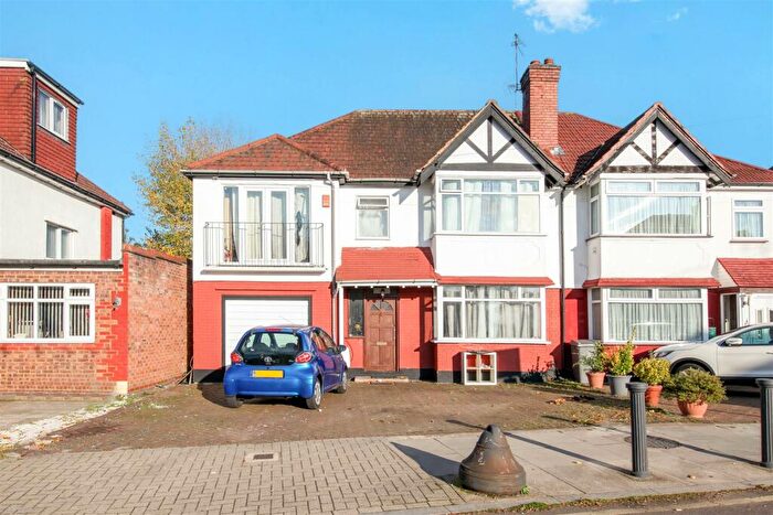 5 Bedroom Semi-Detached House For Sale In Nathans Road, Wembley, HA0