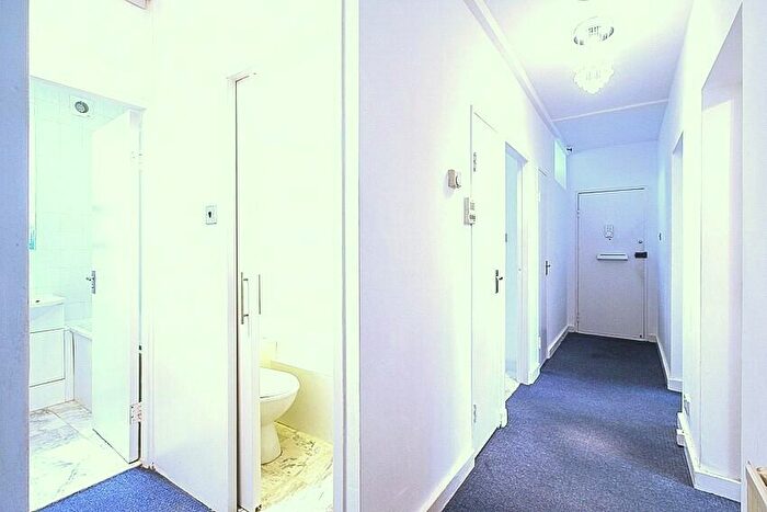 1 Bedroom Flat To Rent In Kings Road, Chelsea, London, SW10