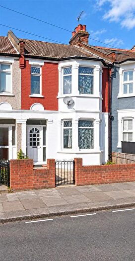 4 Bedroom Terraced House To Rent In Stirling Road, London, N22