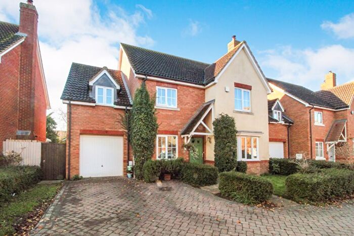5 Bedroom Detached House For Sale In Trow Close, Cotton End, MK45