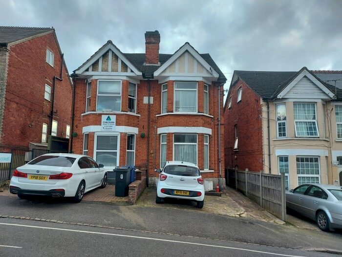 2 Bedroom Property To Rent In Benjamin Road, High Wycombe, HP13