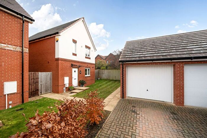 3 Bedroom Detached House For Sale In Ceres Road, Swindon, SN26
