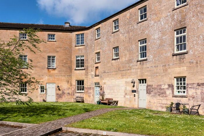 2 Bedroom Maisonette To Rent In Bedroom Ground Floor Maisonette In Bear Flat, BA2