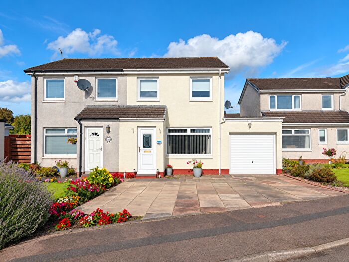 3 Bedroom Semi-Detached House For Sale In Roxburgh Place, Stenhousemuir, FK5